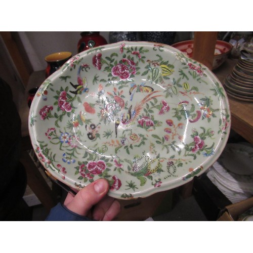 725 - 19th Century Canton eleven piece dessert service, decorated with polychrome birds and flowers on a c... 