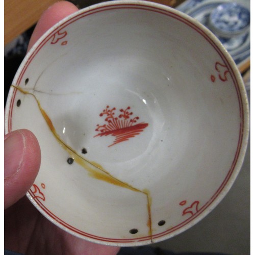 850 - Quantity of various Chinese tea bowls, painted with figures and a similar saucer