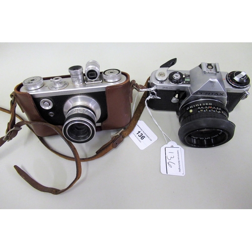 136 - Periflex 35mm camera with a Corfield Lumar-x lens, together with a Pentax ME 35mm camera