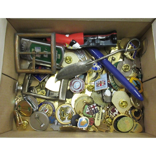 177 - Box containing a small collection of various bowls, enamel badges etc.