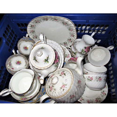 547 - Wedgwood ' Whitehall ' dinner and coffee service, together with a quantity of other miscellaneous te... 