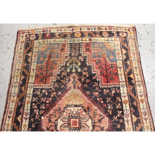 8 - Hamadan rug with a lobed medallion and all-over design with corner designs and borders, 205cms x 128... 