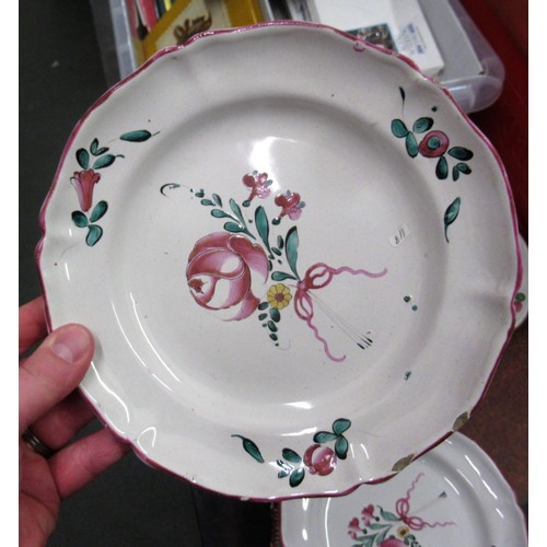 532 - Quantity of various tin glazed floral decorated plates