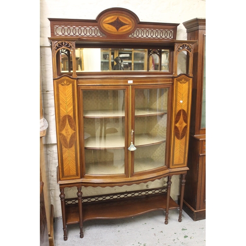 1473 - Good quality Edwardian mahogany and line inlaid semi bow-fronted side cabinet, with mirrored galleri... 