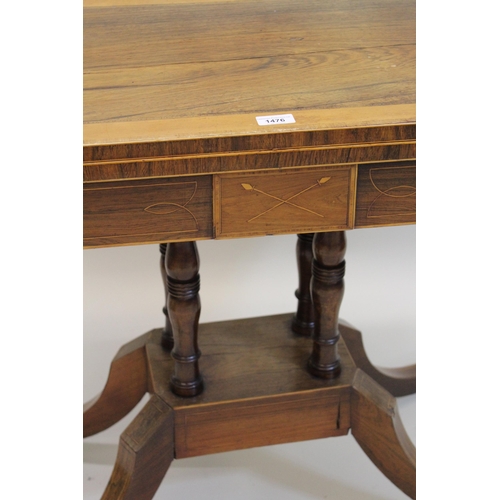 1476 - Regency rosewood and satinwood crossbanded fold-over card table on a cluster column support, with sa... 