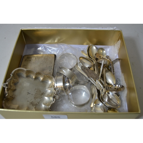 586 - Miscellaneous small items of silver to include coffee spoons, napkin rings etc.