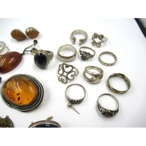 704 - Quantity of various silver mounted and other jewellery