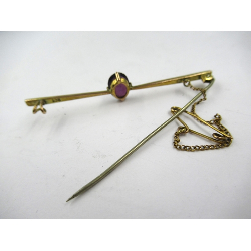 761 - Victorian 15ct gold mounted photograph pendant together with a 9ct gold amethyst set bar brooch