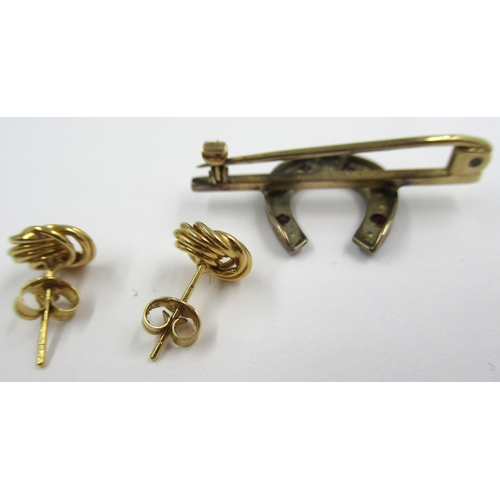 826 - 9ct Gold bar brooch later mounted with a silver gilt stone set horseshoe, together with a pair of 9c... 