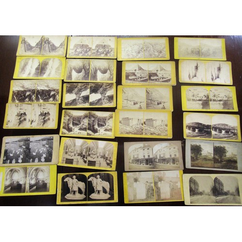 197 - Handheld stereoscopic viewer (at fault), together with a box containing a collection of stereoscopic... 