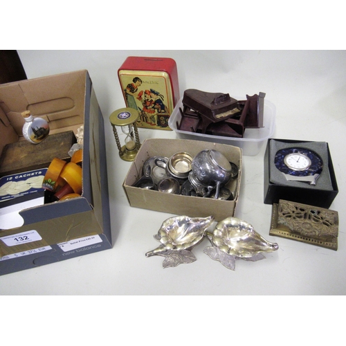 132 - Box containing a small quantity of various items including a metal doll's teaset, Bakelite doll's ho... 