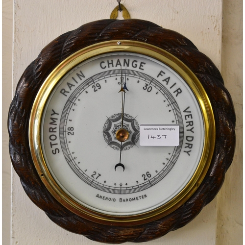 1437 - Early 20th Century carved oak banjo shaped aneroid barometer, the silvered dial signed CSSA Limited,... 