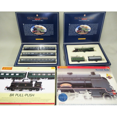 151 - Hornby Dublo gauge Flying Scotsman Limited Presentation Edition, locomotive with two tenders and thr... 