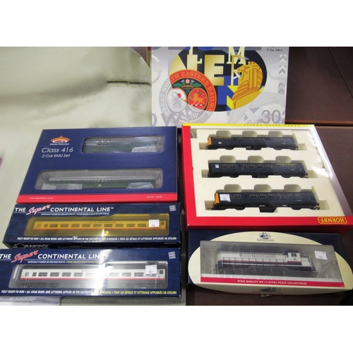 152 - Bachmann Class 416 two car EMU set in original box, Hornby train pack Class 101 three car DMU, in or... 