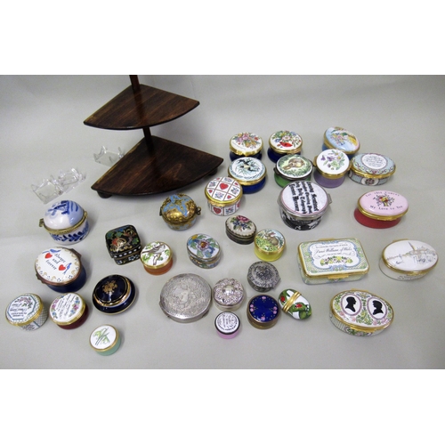 196 - Collection of approximately thirty various trinket boxes including Halcyon Days, one silver and one ... 