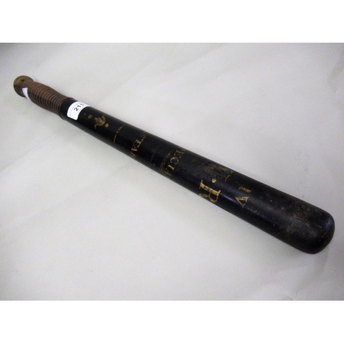 211 - William IV truncheon with original painted finish