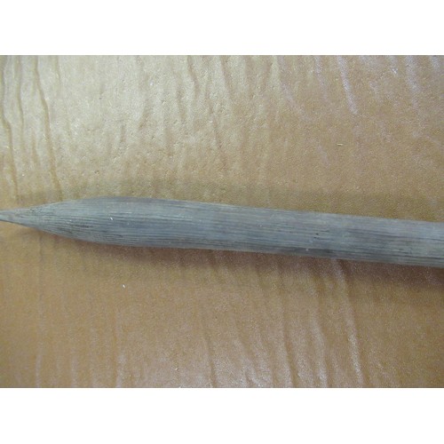 390 - Antique Native carved war club / throwing stick