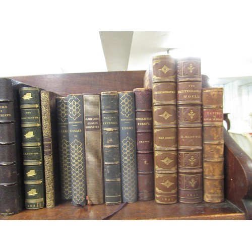 425 - Seven volumes, ' Works of Thomas Hardy ', four volumes, ' Works of S. Laing ' and a quantity of othe... 