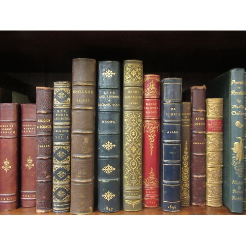 425 - Seven volumes, ' Works of Thomas Hardy ', four volumes, ' Works of S. Laing ' and a quantity of othe... 