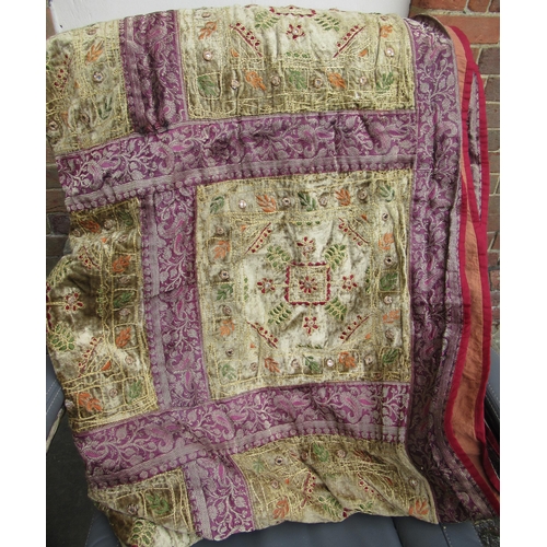 59 - Machine woven paisley table cover with a twin medallion and all-over design with decorative end pane... 