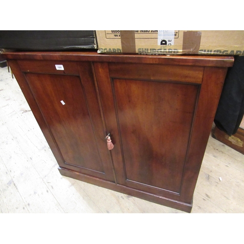 1509 - Late 19th / early 20th Century mahogany side cabinet having two panelled doors with shelves to the i... 