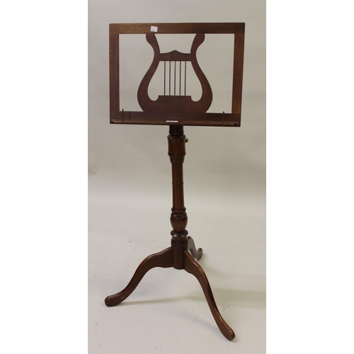 1573 - Reproduction mahogany music stand on tripod support