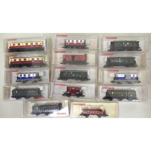 185 - Small quantity of various Fleischmann Piccolo rolling stock and passenger carriages, in original box... 