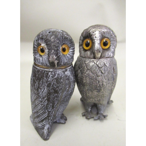 198 - Early 20th Century owl form pepper and mustard in plated spelter, 9cm high