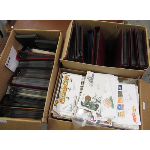 255 - Large quantity of postal First Day covers housed in albums and loose