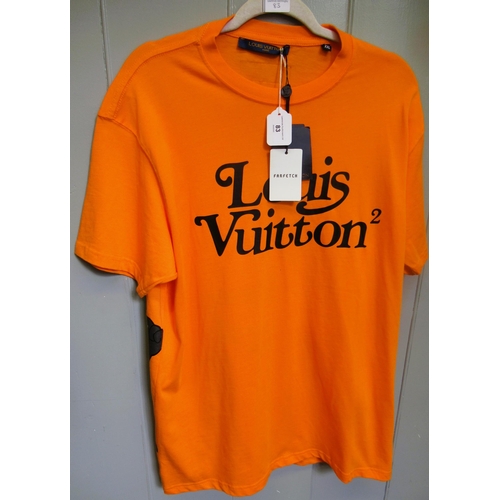 83 - Louis Vuitton, men's t-shirt with printed decoration ' Louis Vuitton2 ', the reverse with Oswald the... 