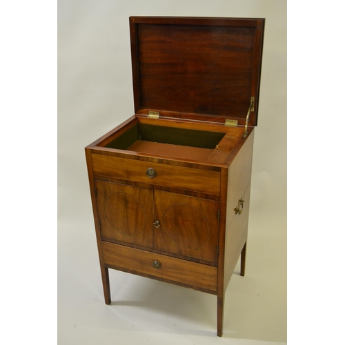 1609 - George III mahogany and inlaid washstand with a hinged cover, above two doors and drawer below, 60 x... 