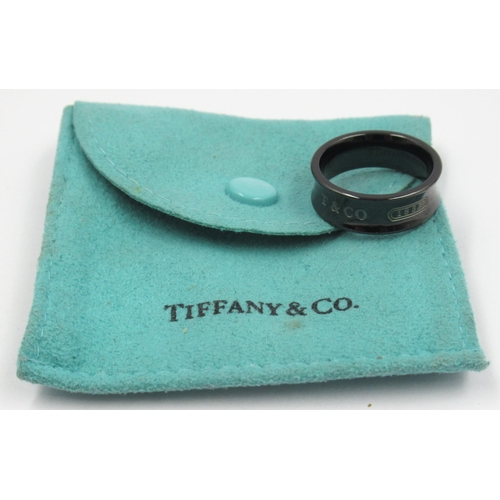 1053 - Tiffany & Co. titanium ring, with original pouch