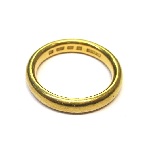 1095 - 22ct Yellow gold wedding band, size 'J', weight 6g