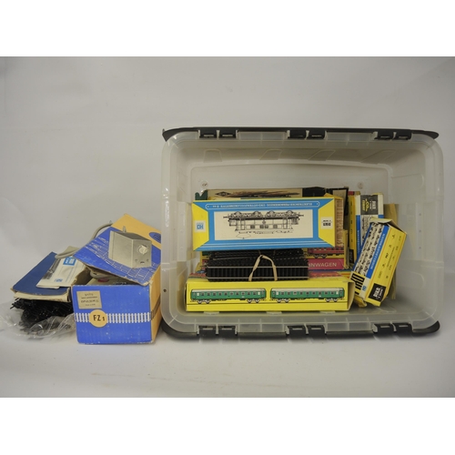 222 - Piko HO trainset, including boxed locomotives and carriages and accessories