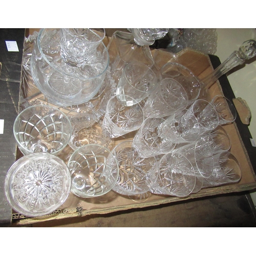 550 - Quantity of miscellaneous good quality glassware