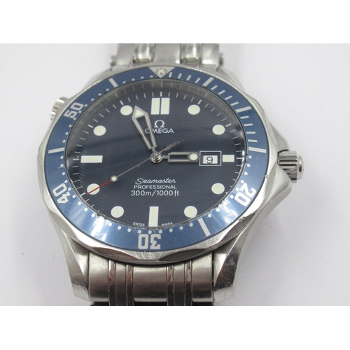 919 - Gentleman's Omega Seamaster Professional quartz wristwatch, with original strap and two spare links