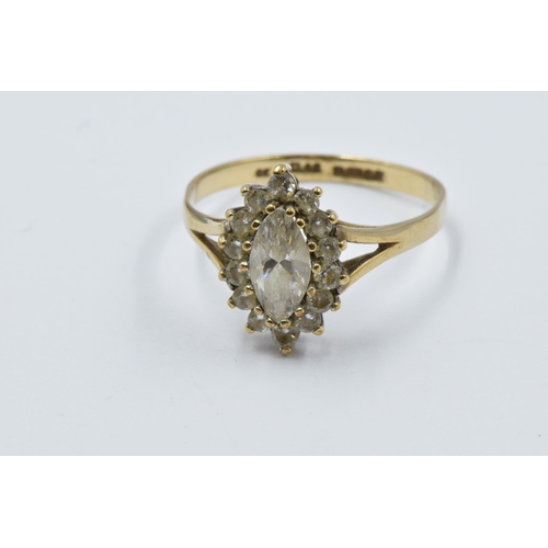 963 - 9ct Gold marquise set dress ring