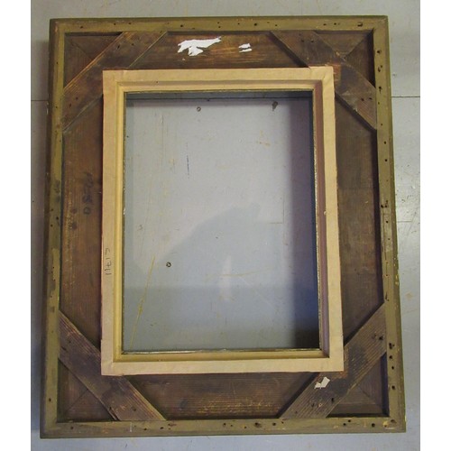 1212 - Rectangular gilt wood picture frame, aperture 40 x 29cm