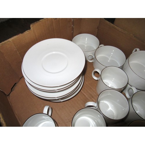 530 - Two boxes containing Thomas (German) dinner and teaware