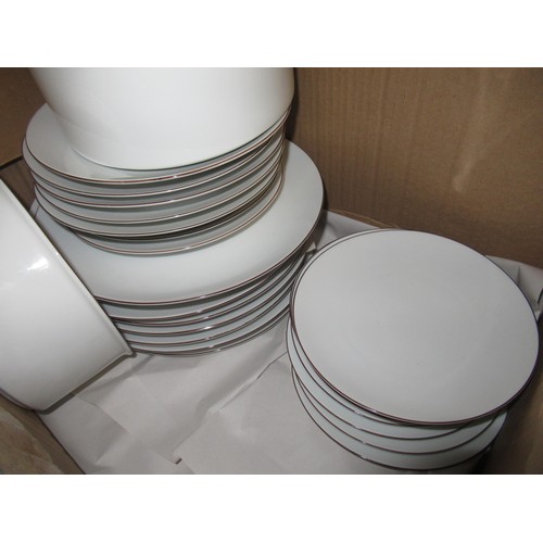 530 - Two boxes containing Thomas (German) dinner and teaware