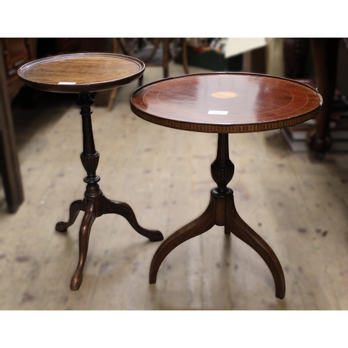 1431 - Edwardian mahogany and inlaid pedestal occasional table, similar reproduction wine table and a nest ... 