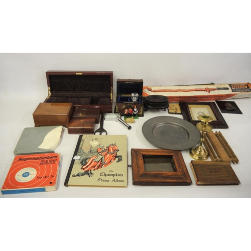 235 - Box containing a large quantity of miscellaneous small collectables