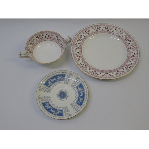 398 - Royal Crown Derby Brittany pattern part dinner service including two tureens, together with a quanti... 