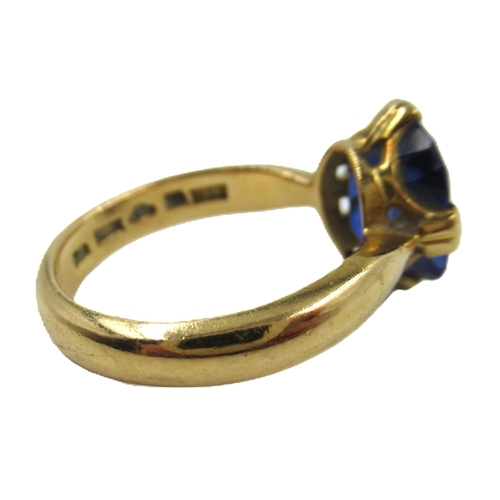 599D - 18ct Yellow gold ring set sapphire, size 'L.5', 5g