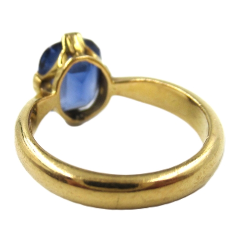 599D - 18ct Yellow gold ring set sapphire, size 'L.5', 5g