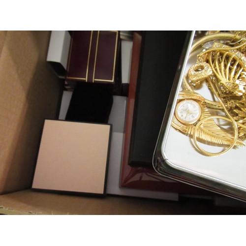 638 - Quantity of miscellaneous costume jewellery and empty jewellery boxes