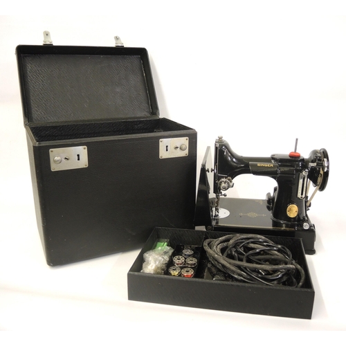 77 - Singer Featherweight sewing machine in original fitted case