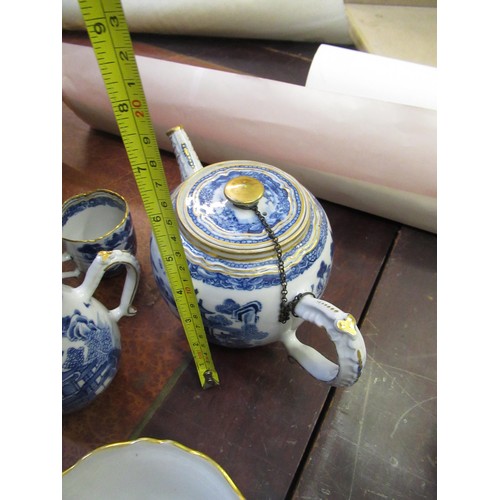 486 - 19th Century Chinese blue and white Willow pattern part teaset