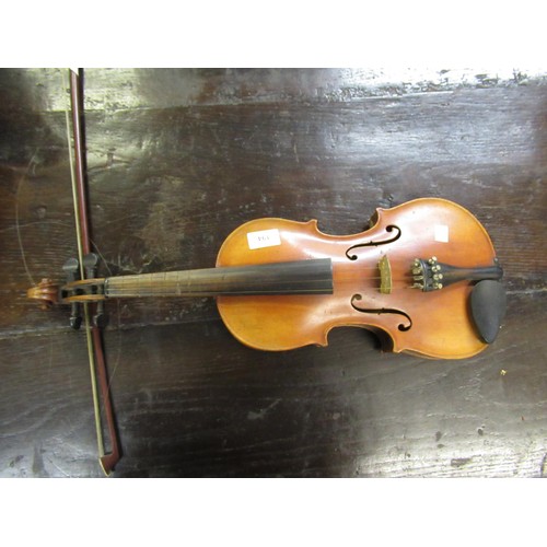 194 - Early 20th Century violin with bow, at fault