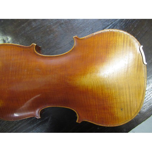 194 - Early 20th Century violin with bow, at fault